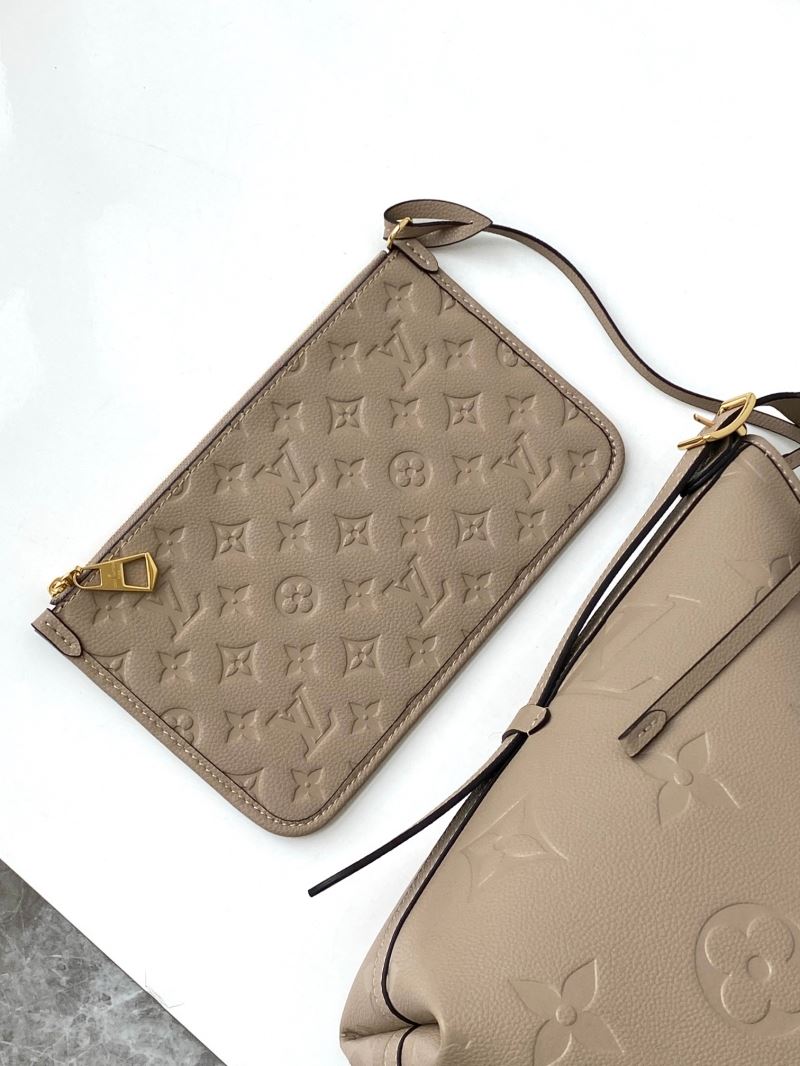 Louis Vuitton Hobo Bags